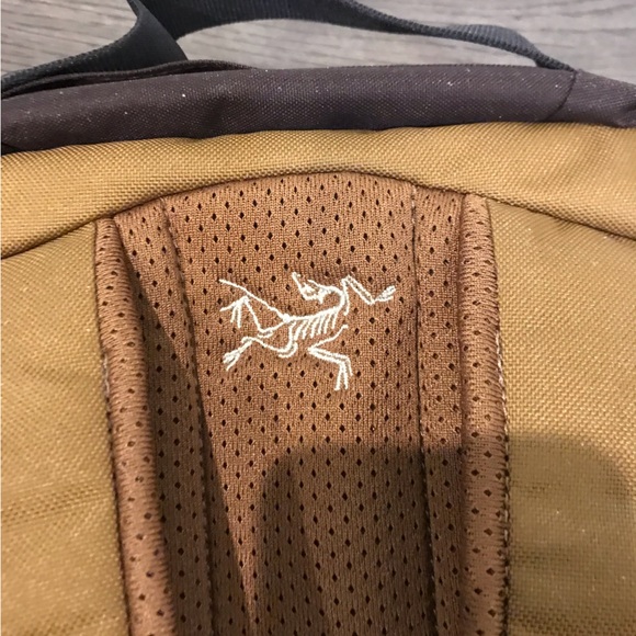 Arc’teryx Mantis26 backpack - Picture 13 of 15